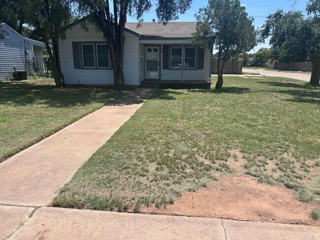 3619 32nd St in Lubbock, TX - Building Photo - Building Photo