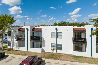 Woodleaf - FREE Utilities in Hobbs, NM - Foto de edificio - Building Photo