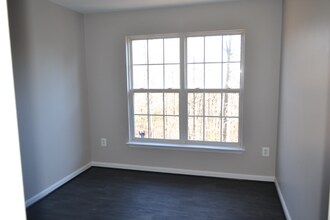 103 Hillside Ct in Stafford, VA - Foto de edificio - Building Photo