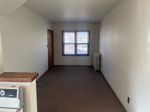 415 10th St S, Unit 415 in La crosse, WI - Foto de edificio - Building Photo