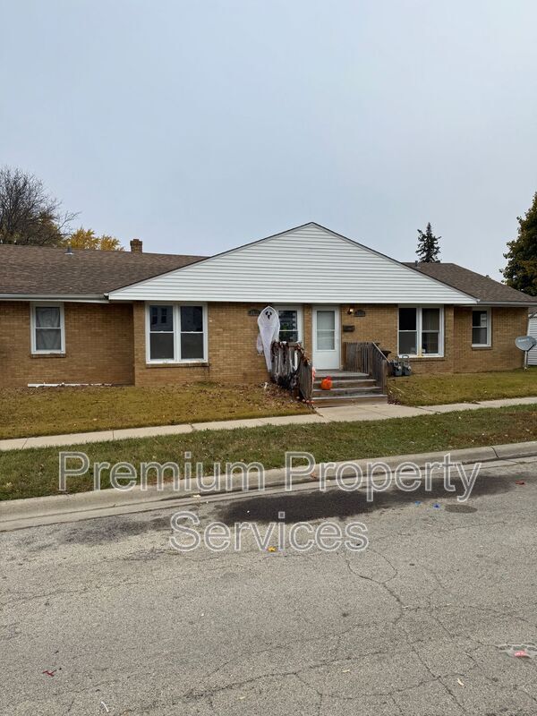 2606 13th Ave in Rockford, IL - Building Photo - Building Photo