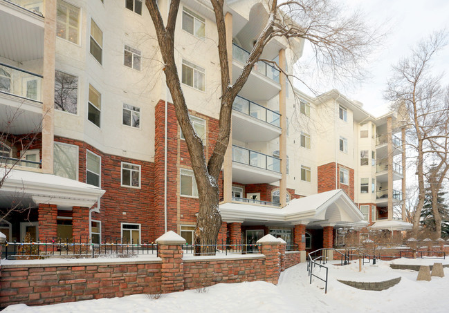 The Wesley in Edmonton, AB - Building Photo - Primary Photo