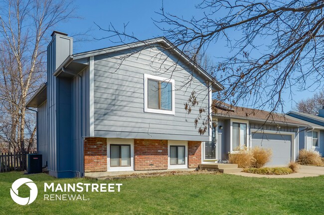 618 W Sunrise Dr in Belton, MO - Foto de edificio - Building Photo