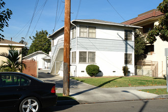 531 E Acacia Ave in Glendale, CA - Building Photo - Building Photo