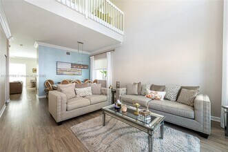 208 SE 15th St in Dania Beach, FL - Building Photo - Building Photo