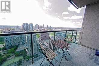 208-3208 Enfield Pl in Mississauga, ON - Building Photo - Building Photo