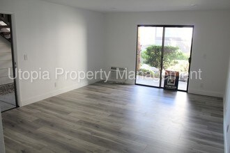 20702 El Toro Rd-Unit -APT 101 in Lake Forest, CA - Building Photo - Building Photo