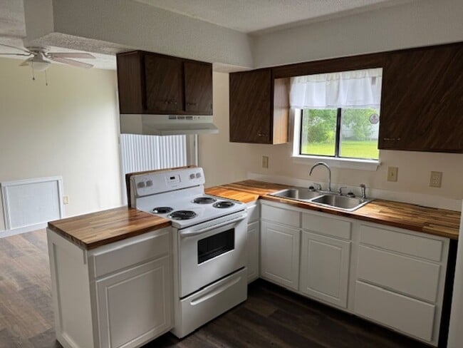 307 Webb Blvd in Havelock, NC - Building Photo - Building Photo