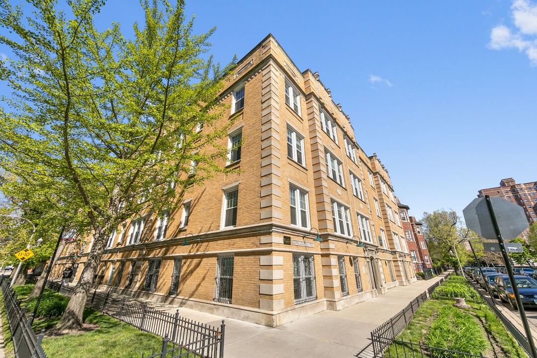 6104 N Winthrop Ave, Unit 1 in Chicago, IL - Foto de edificio