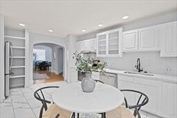 471 Washington St in Brookline, MA - Building Photo - Building Photo
