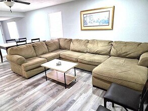 6886 49th Ave N in St. Petersburg, FL - Building Photo - Building Photo