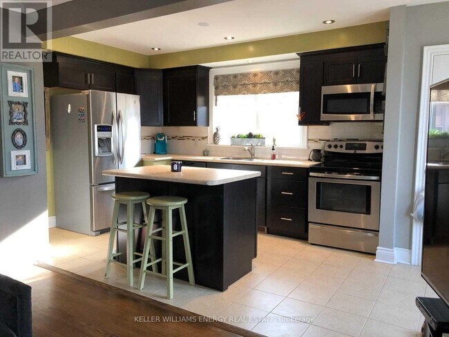 195 Waverly St S in Oshawa, ON - Building Photo - Building Photo