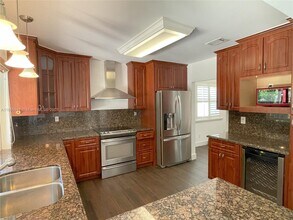 5740 SW 45th Terrace in Miami, FL - Building Photo - Building Photo