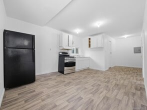 19 E Castle Ave in Spring Valley, NY - Building Photo - Building Photo