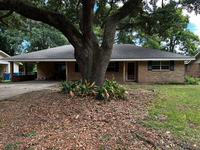 106 Claymore Dr in Lafayette, LA - Building Photo - Building Photo