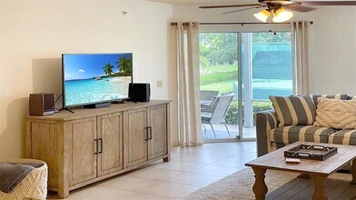 1230 Siesta Bayside Dr in Siesta Key, FL - Building Photo - Building Photo
