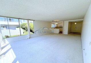 32700 Coastsite Dr in Rancho Palos Verdes, CA - Building Photo - Building Photo