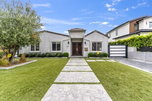 4925 Nagle Ave in Sherman Oaks, CA - Building Photo