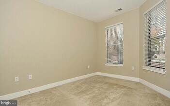 1800 Wilson Blvd in Arlington, VA - Foto de edificio - Building Photo