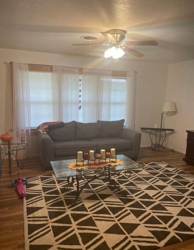4936 17th Pl in Lubbock, TX - Building Photo - Building Photo