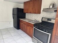 1629 SW 10th St in Miami, FL - Building Photo - Building Photo