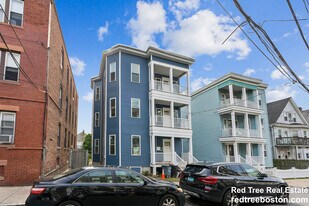 47 Brackett St, Unit 2 in Boston, MA - Building Photo
