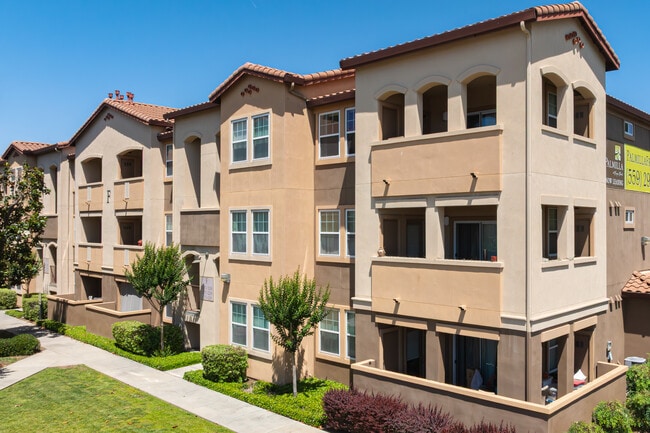 Palmilla Apartment Homes in Fresno, CA - Building Photo - Building Photo