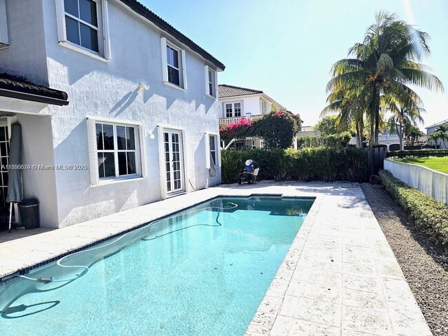 16452 SW 58th Terrace in Miami, FL - Building Photo - Building Photo
