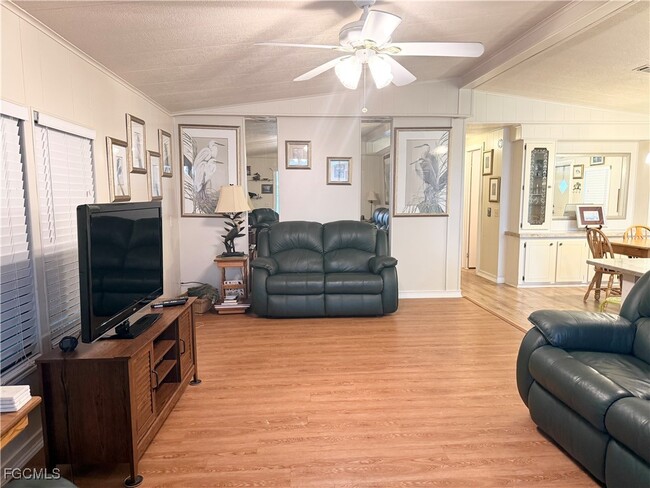 property at 3404 Rainbow Ln
