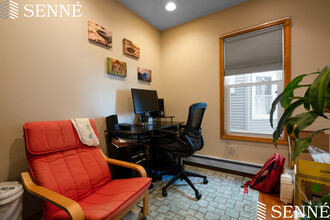 16 Speridakis Ter, Unit 1 in Cambridge, MA - Foto de edificio - Building Photo