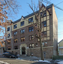 10 Jefferson Pl Apartments