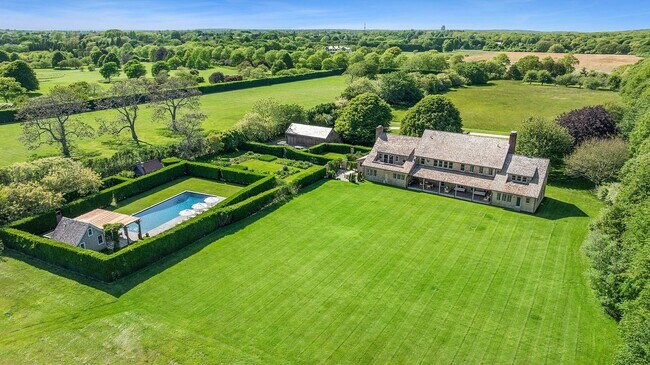 280 Further Ln in East Hampton, NY - Building Photo - Building Photo