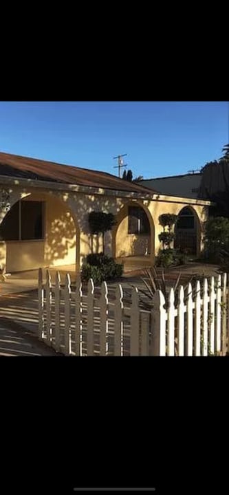 4828 Pacific Ave, Unit B in Long Beach, CA - Foto de edificio
