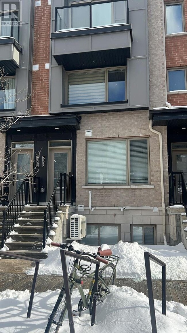 609 Makwa Private in Ottawa, ON - Building Photo - Building Photo