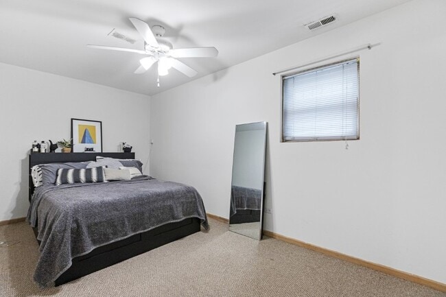 1423 W Cortez St, Unit G in Chicago, IL - Building Photo - Building Photo