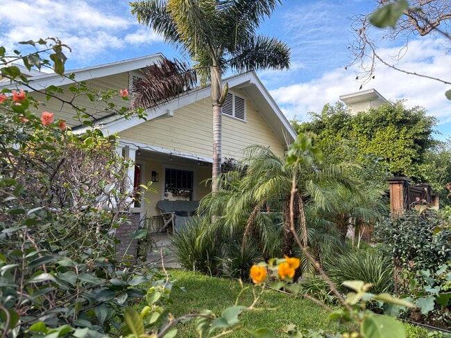 property at 839 N Orange Dr