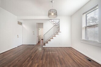 561 S 5th St in Columbus, OH - Building Photo - Building Photo