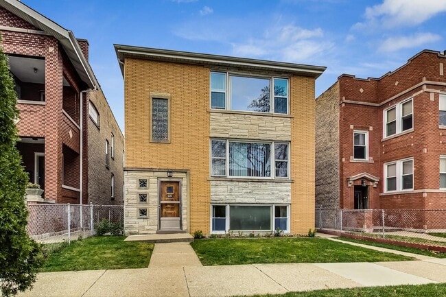 property at 5151 W Agatite Ave