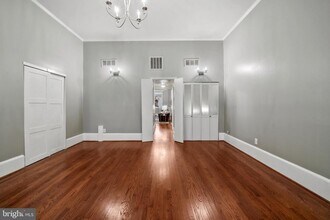 3 W Mt Vernon Pl in Baltimore, MD - Building Photo - Building Photo