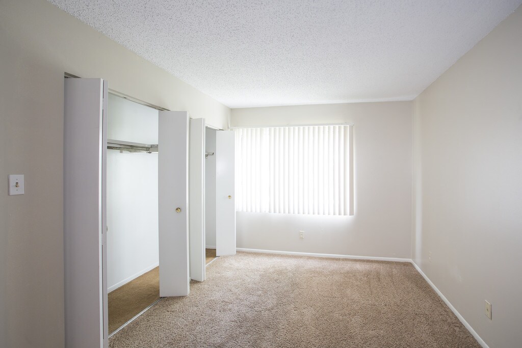 Washburn South Apartments in Topeka, KS