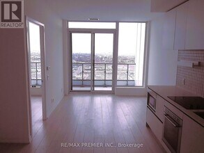 5 Buttermill Ave. in Vaughan, ON - Building Photo - Building Photo