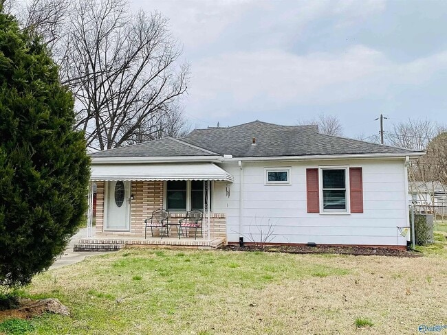 property at 1204 19th Ave SE