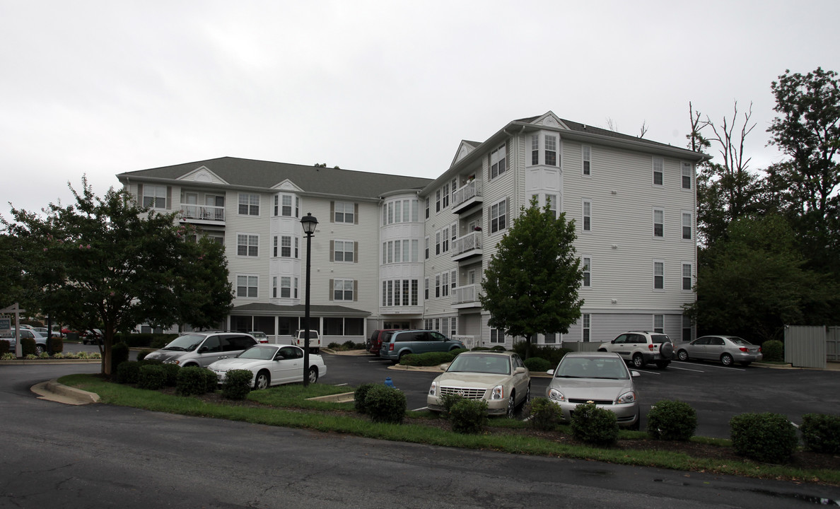 Sea Side Court in North Beach, MD - Building Photo