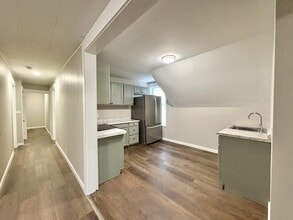 28 Bartlett St in Lewiston, ME - Building Photo - Building Photo