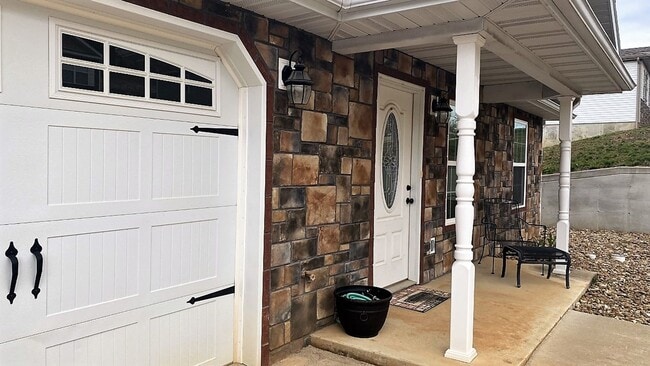 21028 Halifax Dr in St. Robert, MO - Building Photo - Building Photo