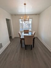 1347 Oakhill St in Pittsburgh, PA - Building Photo - Building Photo