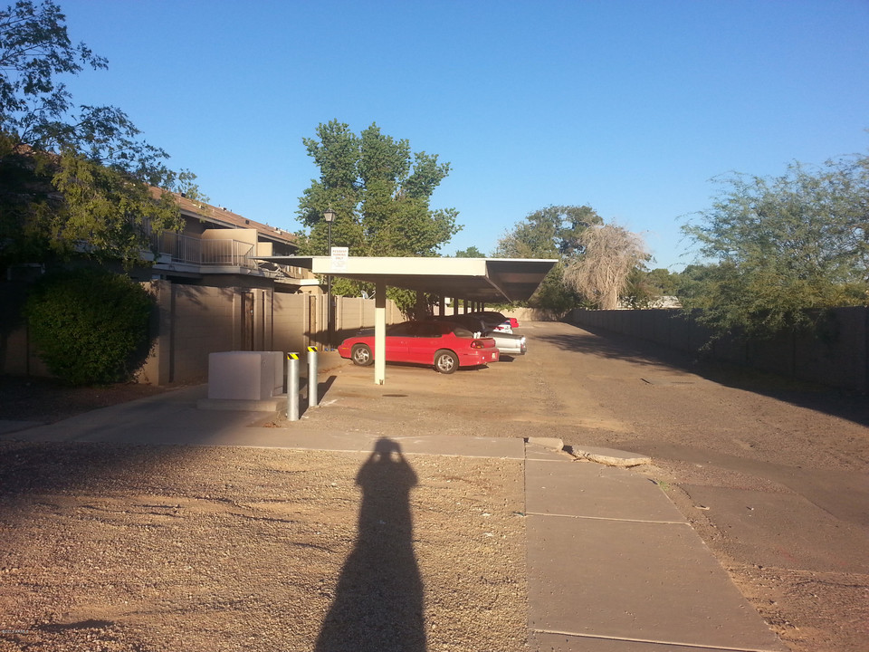 5813 N 59th Dr in Glendale, AZ - Building Photo