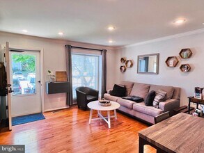 12298 Granada Way in Woodbridge, VA - Building Photo - Building Photo