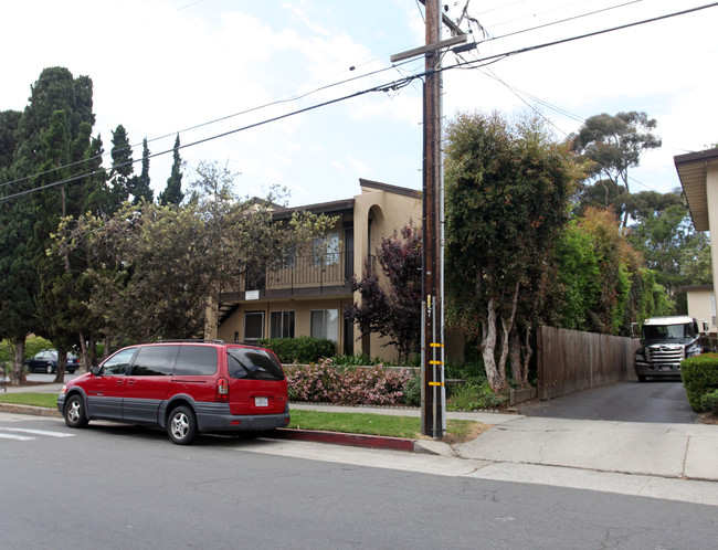 Parkview Apartments in Santa Barbara, CA - Building Photo - Building Photo