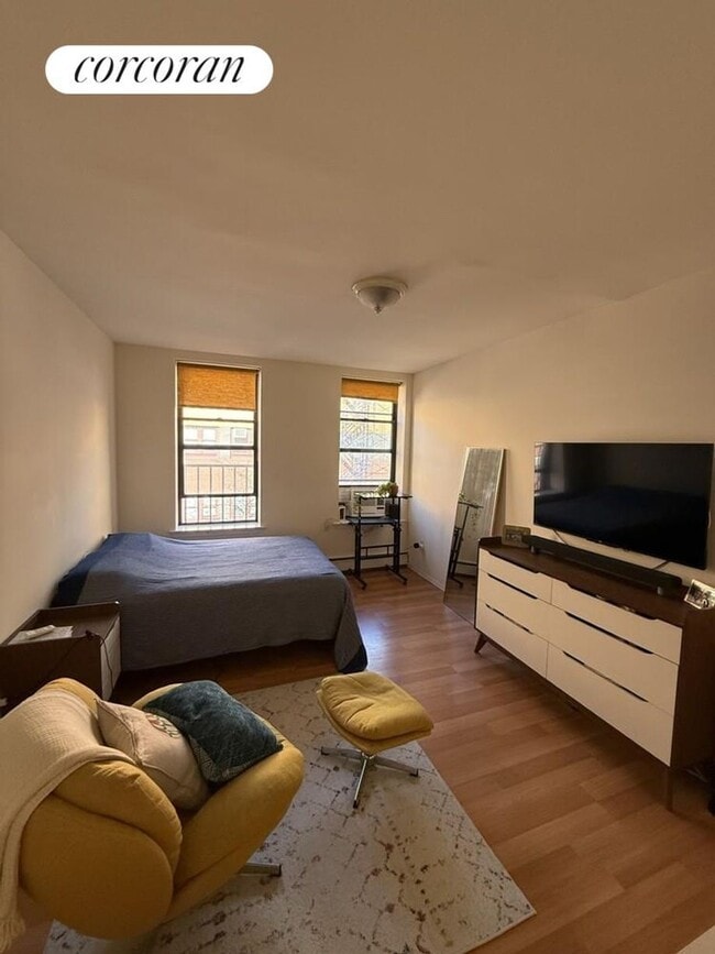 524 W 50th St